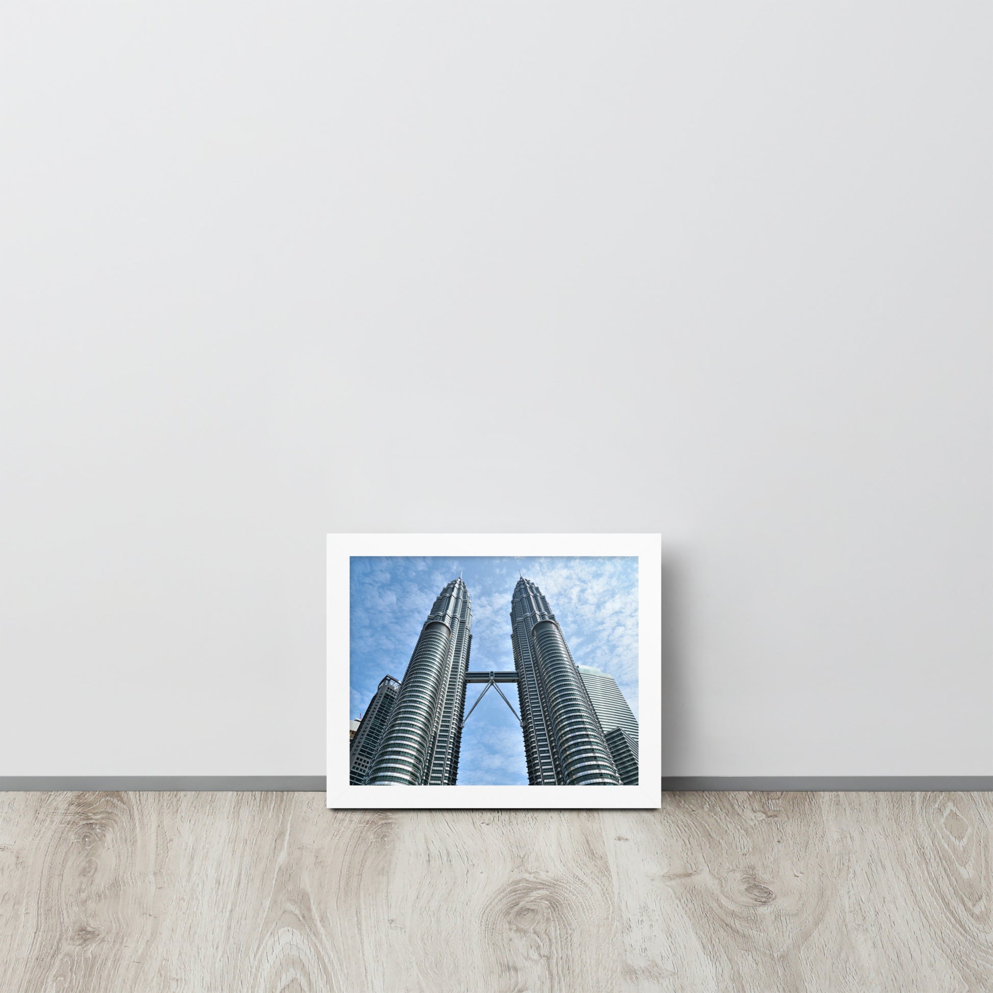 Petronas Twin Towers Kuala Lumpur -- High Quality -- Framed on photo paper