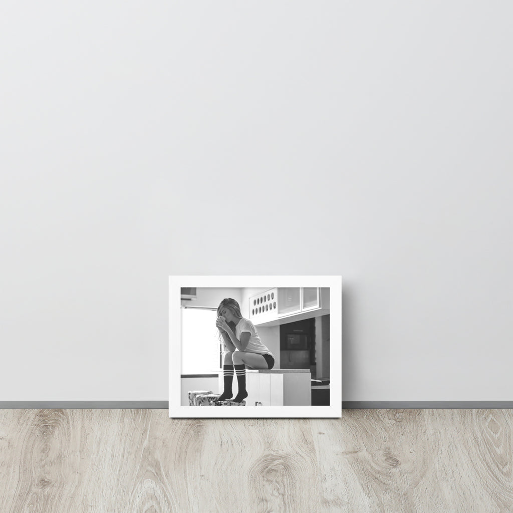 Women -- High Quality -- Framed on photo paper